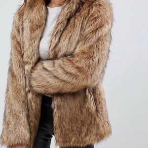 ASOS FAUX FUR COAT NWT SIZE 10